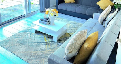 Spacious Four bedroom home for contractors/Free parking/Quiet Neighbourhood