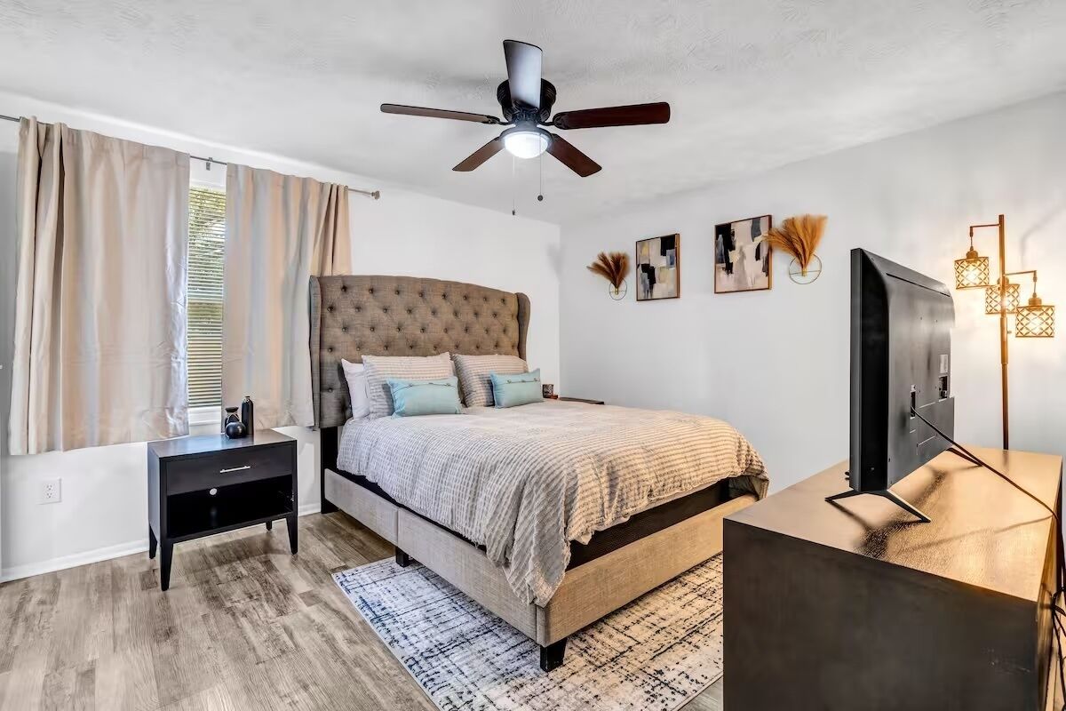 3 bedrooms, iron/ironing board, free WiFi, bed sheets