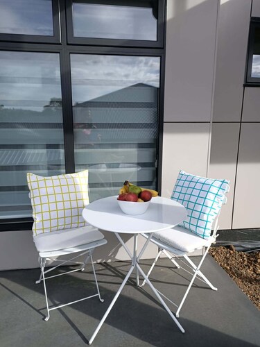 Cosy 1 Bedroom Unit with separate living space, laundry and kitchen.