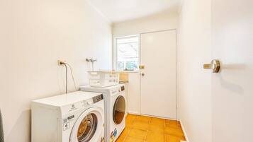 Casa luxo, vista para o jardim | Parte interna