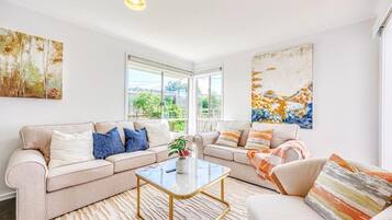 ู
ูุทูุฉ ุงูู
ุนูุดุฉ