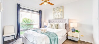 StayAU Family-Friendly Home near Deakin