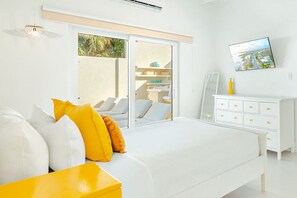 5 bedrooms, in-room safe, iron/ironing board, free WiFi - Soulful Escape – Spacious 5BR Villa by Bocobay (Noord)