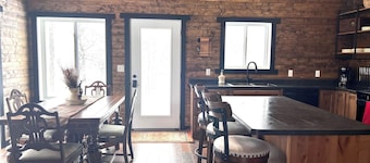 New 3-bedroom lake front cabin with hot tub - 18 miles to Itasca State Park