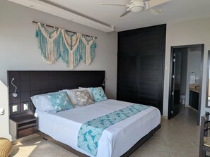 Room - Four Bedroom Ocean Front (Bajos de Chila)