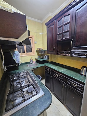 Private kitchen - Classic Apartment 2 Min from River Nile (Cairo)