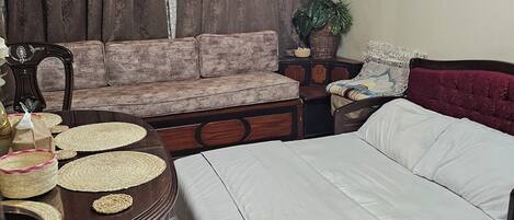 المنشأة من الداخل