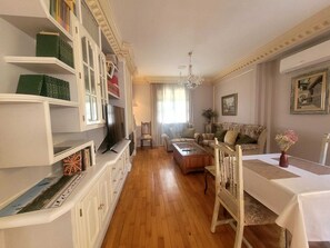 Living area - Rural house in the heart of De la Vera in Yuste, Imperial retreat (Cuacos de Yuste)