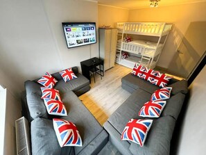 3 Schlafzimmer, Bügeleisen/Bügelbrett, kostenloses WLAN, Bettwäsche