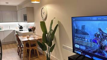 Apartamento, 1 quarto, para fumantes | Opções para refeição