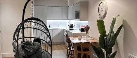 Apartment, 1 Bedroom, Smoking | Interior