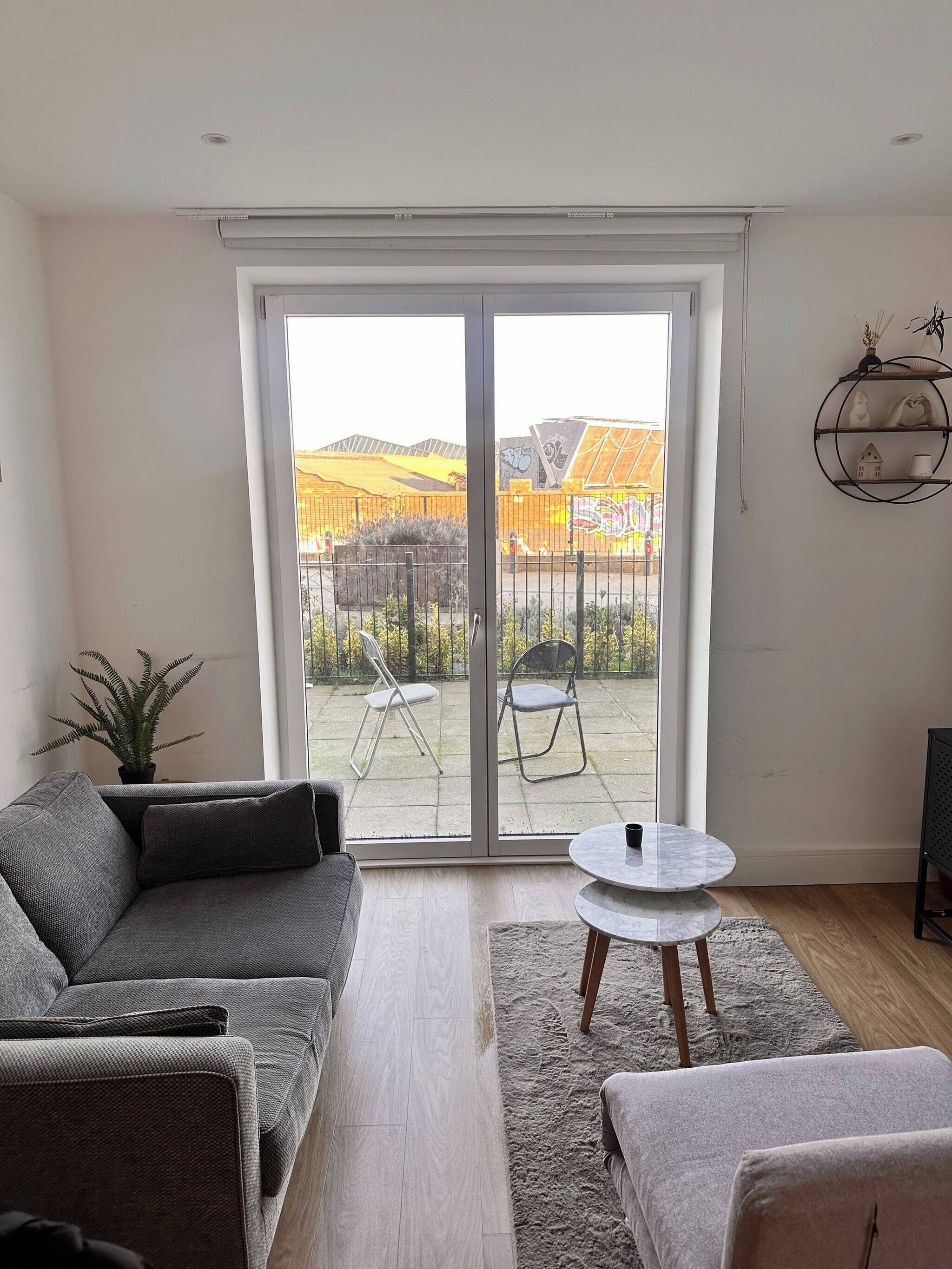 Apartment, 1 Bedroom, Accessible, Smoking | Living area