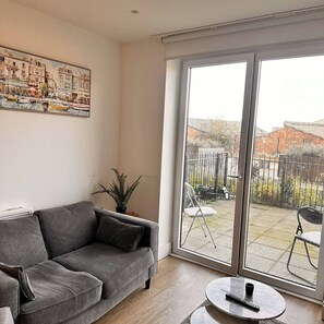 Apartment, 1 Schlafzimmer, Raucher, eigener Pool | Wohnbereich