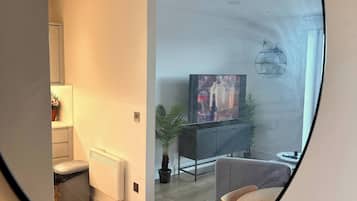 Apartment, 1 Schlafzimmer, Raucher, eigener Pool | Wohnbereich