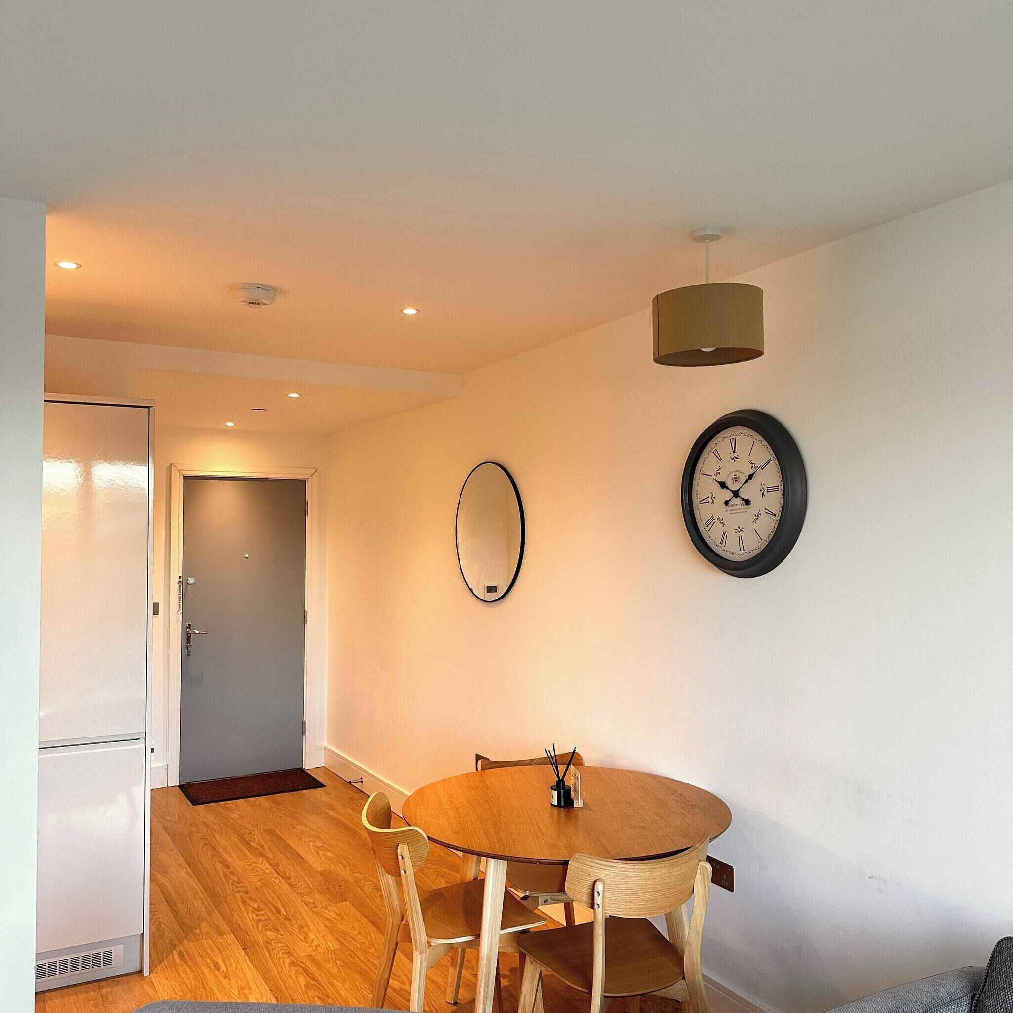 Apartamento, 1 quarto, para fumantes, piscina particular | Sala de jantar