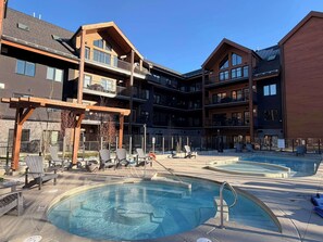 Pool - Apres Hydeaway at Ascent (Canmore)