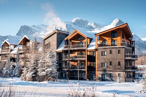 Exterior - Apres Hydeaway at Ascent (Canmore)