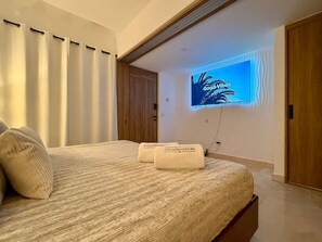 1 bedroom, desk, iron/ironing board, travel crib - Oceanview 1BR w/ Breakfast | Rooftop Pool & Gym (Puerto Vallarta)