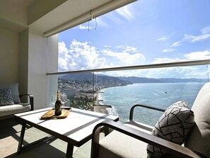 Property grounds - Oceanview 1BR w/ Breakfast | Rooftop Pool & Gym (Puerto Vallarta)