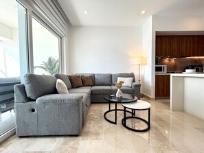 TV - Oceanview 1BR w/ Breakfast | Rooftop Pool & Gym (Puerto Vallarta)