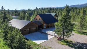 Interior - Rimfire Refuge (Island Park)