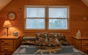 Interior - Remington Reload (Island Park)