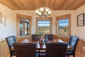 Interior - Hint of Heaven (Island Park)