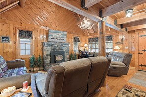 Interior - Double Loop (Island Park)