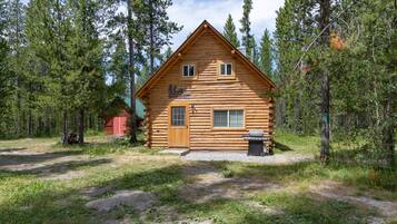 Chalet (3 Bedrooms) | Interior