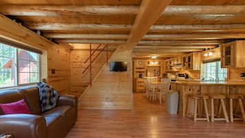 Chalet (3 Bedrooms) | Interior