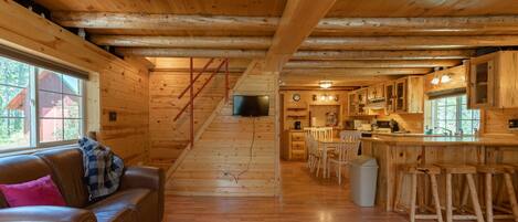 Chalet (3 Bedrooms) | Interior