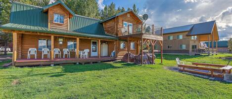 Chalet (4 Bedrooms) | Interior