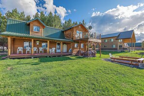 Interior - Grand View Retreat (Island Park)