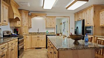 Chalet (6 Bedrooms) | Interior