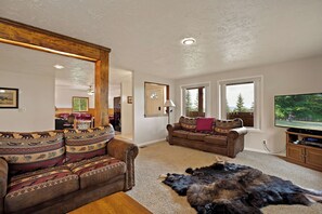 Interior - Moose Drool (Island Park)