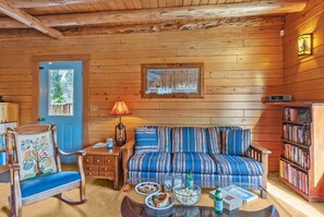 Interior - Buffalo Bliss (Island Park)