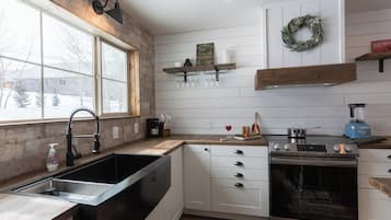 Chalet (4 Bedrooms) | Interior