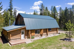 Front of property - Grey Wolf Retreat (Island Park)