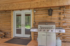 Interior - Grey Wolf Retreat (Island Park)