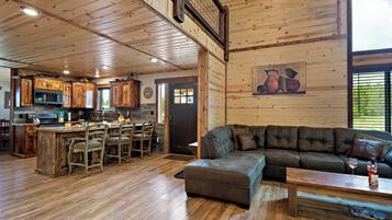 Chalet (5 Bedrooms) | Interior