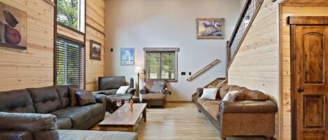 Chalet (5 Bedrooms) | Oleskelualue | Televisio, takka, videopelikonsoli