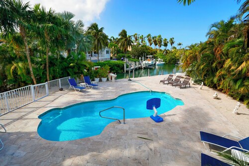 Waterfront Luxury Home With Pool and Boat Dock
