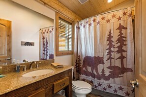 Chalet (5 Bedrooms) | Interior - Stone Skipper Lodge (Island Park)
