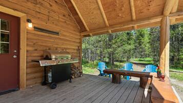 Chalet (2 Bedrooms) | Interior