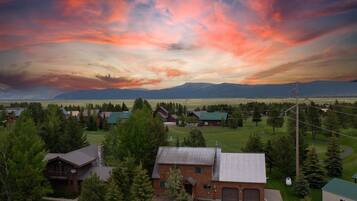 Chalet (4 Bedrooms) | Interior