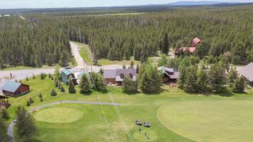 Chalet (4 Bedrooms) | Interior