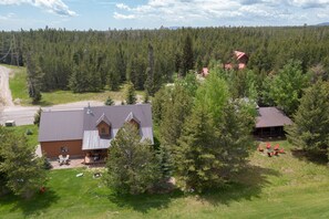 Chalet (4 Bedrooms) | Interior