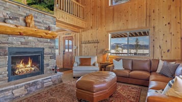 Chalet (Multiple Bedrooms) | Interior