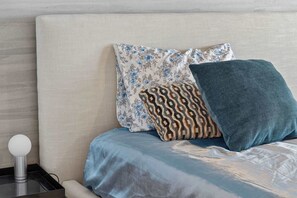 Interior - Coastal Enclave Key Biscayne Oceanview w Pool (Key Biscayne)