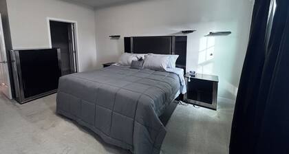 Beautiful 3-bedroom townhome with AC in charming Bowie